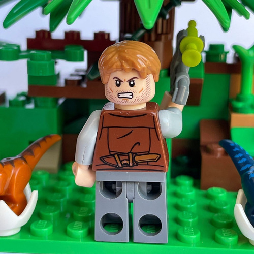 Imagen 7 de 10 de Lego Minifigura Owen Y Los Bebes Dino Jurassic Park