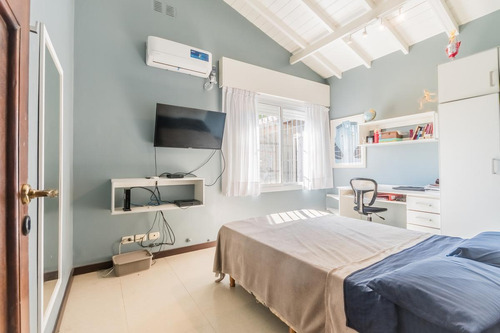 Imagen 18 de 30 de Casa 4 Ambientes, Con Quincho Y Piscina . Ciudad Evita. Posible Financiación Parcial.