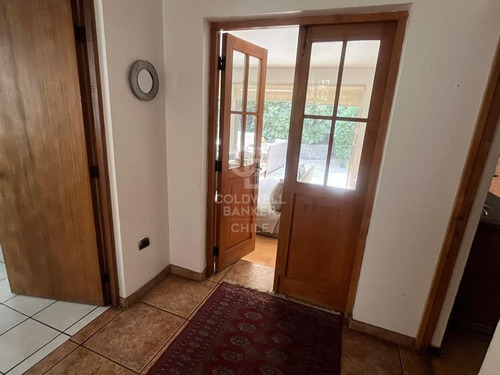 Casa Con Amplio Terreno En Lo Barnechea