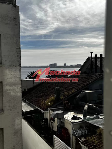4 Dormitorios, Estufa A Leña, Ascensor, Garaje En El Corazón De La Peninsula Y A Una Cuadra Del Mar.