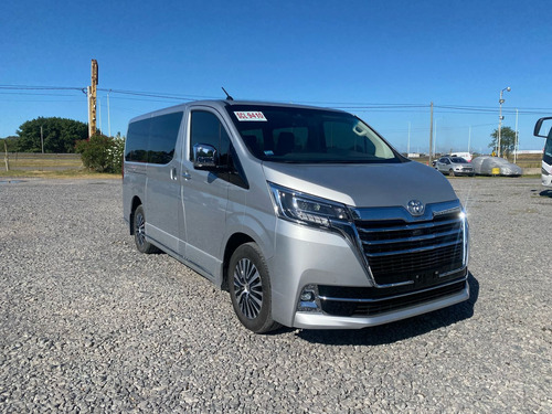 Toyota Hiace Wagon