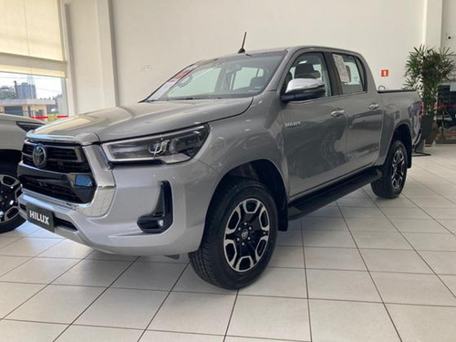 Toyota Hilux 2.8 D-4D TURBO DIESEL CD SRX 4X4 AUTOMÁTICO