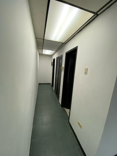 Oa-052 Zona Norte Oficina Centro Comercial Assper