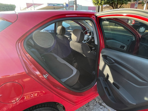 Imagem 5 de 9 de Chevrolet Onix Ls