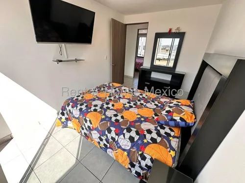 Venta - Casa En Esquina Con 3 Recámaras Y Terreno Excedente, El Mirador | Rahqro