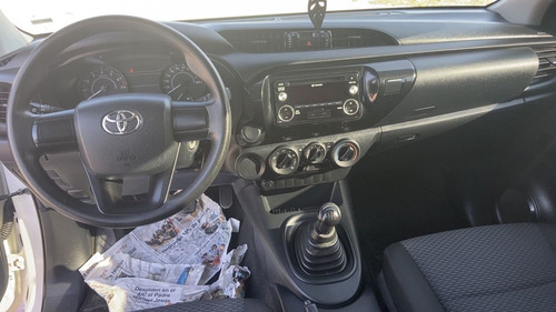 Imagen 11 de 14 de Toyota Hilux Sr 2017