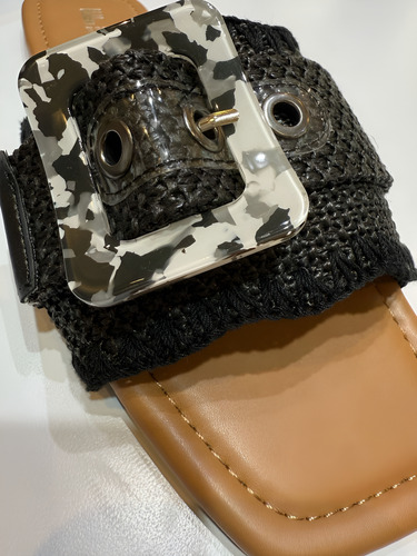 Zapato Para Dama Tipo Sandalia De Piso Color Negro