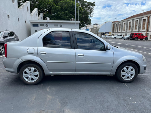 Renault Logan 1.6 EXPRESSION 16V FLEX 4P AUTOMÁTICO