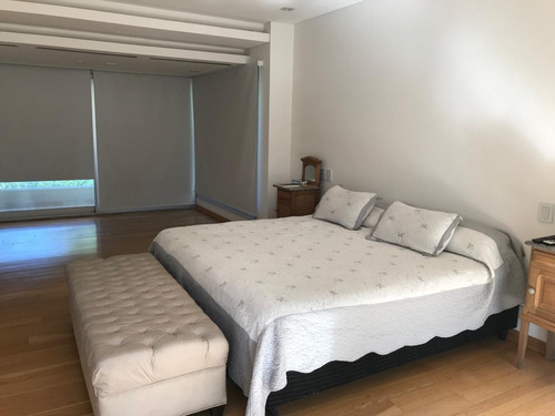 Imagen 13 de 17 de Casa Venta 5 Amb. Parque Y Pileta B Cerrado Casco Leloir