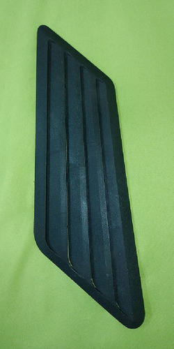 Rejilla Lateral Trasera Chevrolet Chevette 82-83-84-85-86