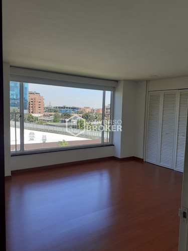 Imagen 8 de 14 de Santa Bárbara, Apartamento 137m² En Arriendo. Bogotá Ub18055