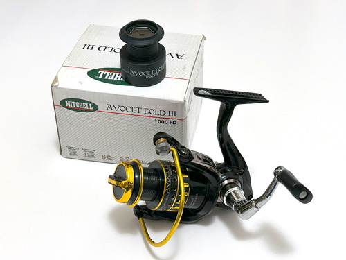Reel Mitchell Avocet Gold 3 1000 Rd / 1000 Fd Negro Y Dorado Derecho/izquierdo