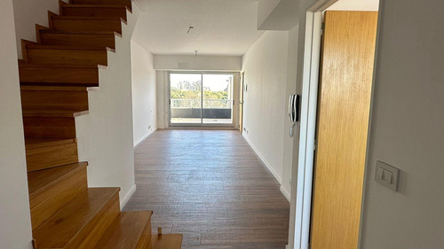 Venta Departamento En Duplex 3 Ambientes - Parque Chacabuco