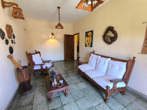 Casa En Remedios De Escalada
