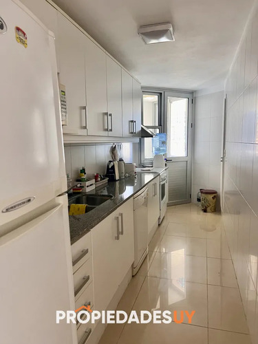 Venta Apartamento De 4 Dormitorios Y 4 Baños Con Piscina Y Loza Radiante En La Brava