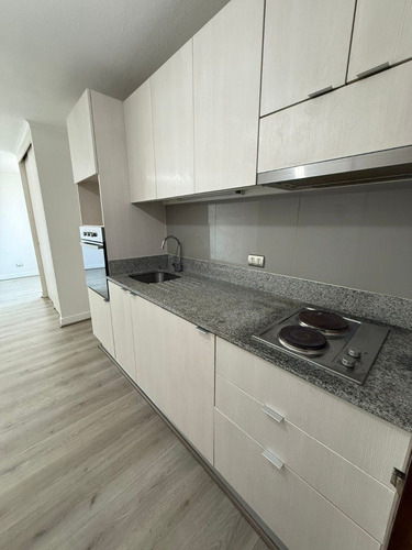 Homestudio En Arriendo, Amalia Errazuriz 956, Independencia
