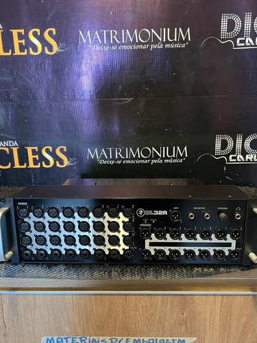 Mesa De Som Digital Console Mackie Dl32r Seminova