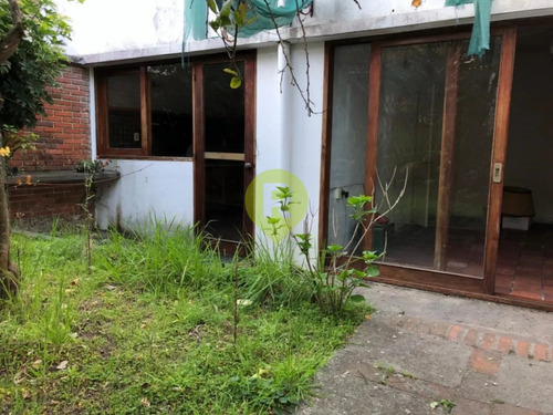 Calle Treinta Y Tres