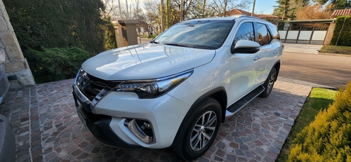 Imagen 1 de 17 de Toyota Sw4 2019 2.8 Srx 177cv 4x4 7as At