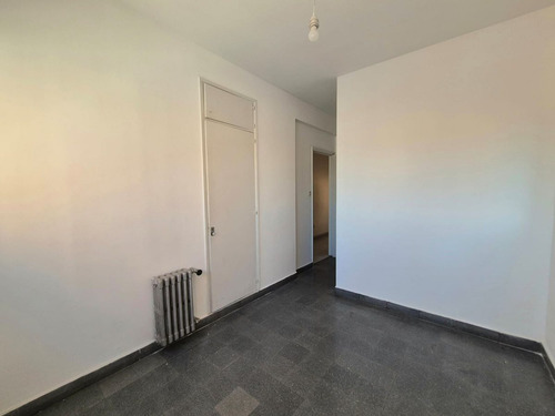 Venta Piso Avenida Colón Balcon Frente Cochera