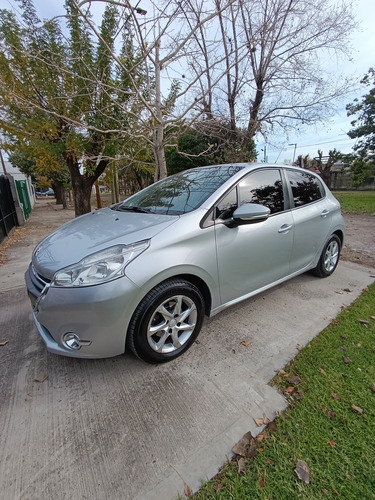 Peugeot 208 1.5 Allure Touchscreen