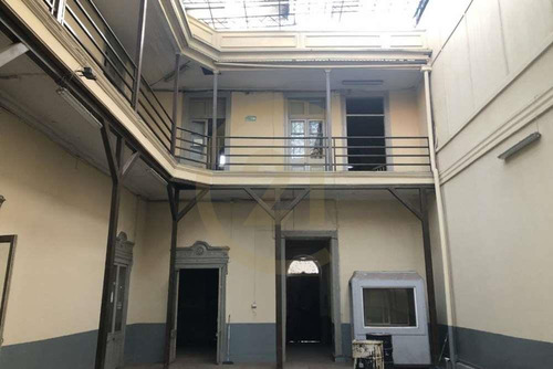Amplio Edificio Para Comercio En General