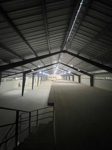Imagen 4 de 17 de Alquilo Nave Industrial En Santo Domingo Oeste