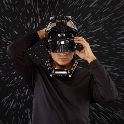 Imagem 3 de 5 de Star Wars Black Series Capacete Eletrônico Darth Vader E0328