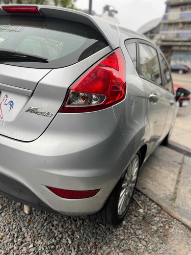 Imagen 11 de 22 de Ford Fiesta Kinetic Design 2015 1.6 Se 120cv