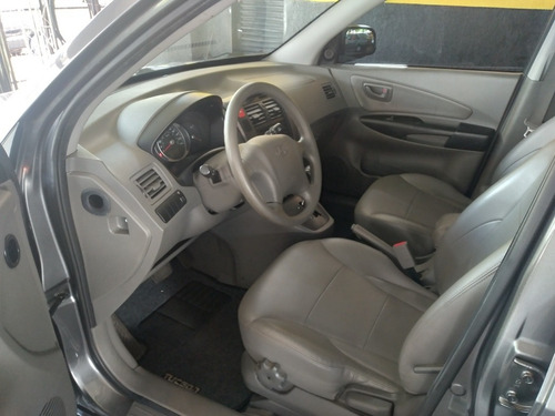 Imagem 13 de 14 de Hyundai Tucson 2017 2.0 Gls 4x2 Flex Aut. 5p