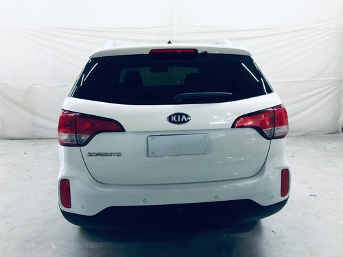Imagem 7 de 25 de Kia Sorento 2.4 Ex 5l 4x2 Aut. 5p