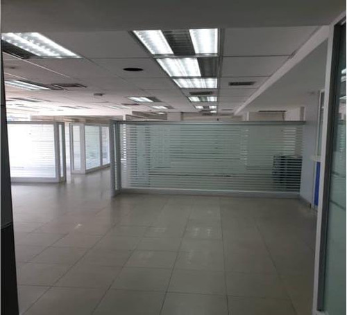 Vendo Local Comercial 314,43 M2 / Llanito 