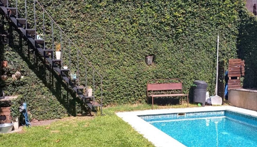 Casa En Venta De 5 Amb. 3 Dormitorios 3baños Pileta