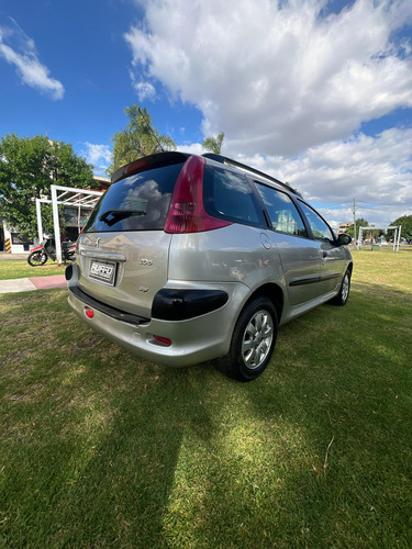 Peugeot 206 1.6 Sw Xt Premium
