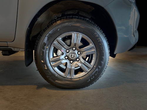 Imagen 10 de 14 de Toyota Hilux Sr Dc 4x2 2.4 Tdi Manual Vehiculosdeloeste