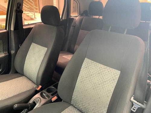 Ford Fiesta 1.6 8v Flex 4p Manual