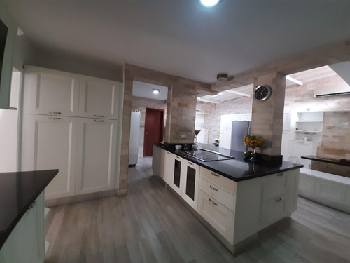 Imagen 2 de 16 de Marol Rentahouse Vende Casa En La Viña Valencia 22-10248