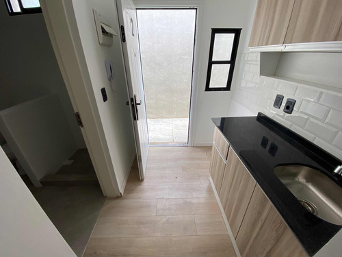 Apartamento Monoambientes En Alquiler Tres Cruces // Cordon