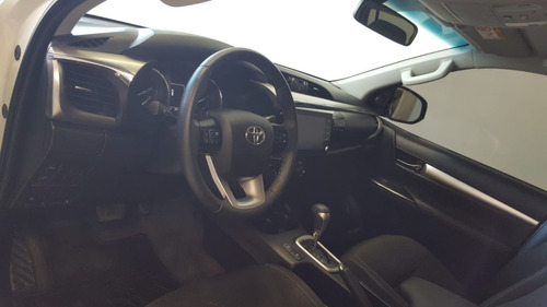 Toyota Hilux 2.8 Cd Srv 177cv 4x4 At