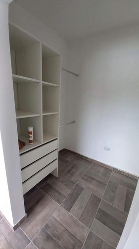 Duplex 2 Amb. Amplio Con Cochera Y Patio
