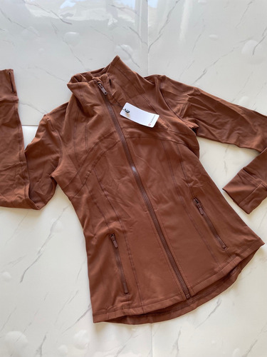 Define Jacket Lululemon Café Talla S Marrón S (Usado)
