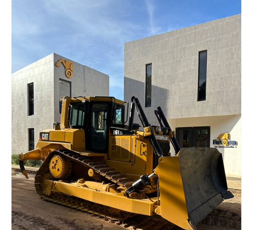 Tractor Bulldozer D6t 2010