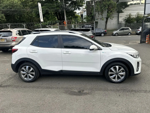 Kia Stonic Zenith Mt 1000cc T 6ab Abs