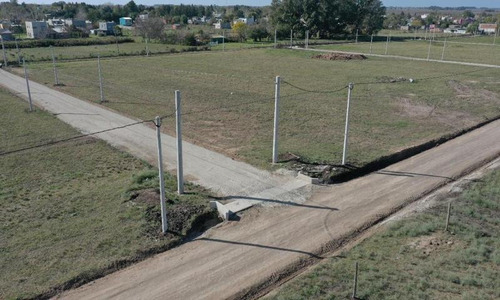 Imagen 13 de 30 de Lote En Venta En Sicardi | 13 Bis Y 660 (los Fresnos) Manzana 212 (300 M2)
