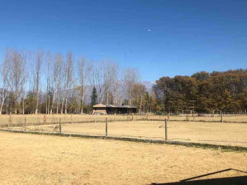 Casa En Venta - 3 Dormitorios 2 Baños - Mendoza