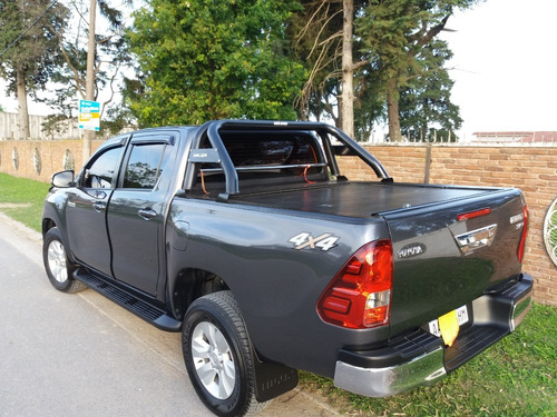 Toyota Hilux D/c Srv 4x4 M/t