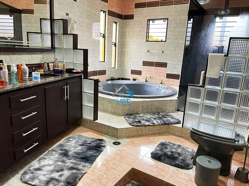 Imagem 29 de 30 de Se Você Está Procurando Por Uma Casa Com Personalidade, Que Você Olhe E Sinta Aquele Algo A Mais E Que Ofereça 3 Quartos Ou Mais, Hidromassagem, Edícula Nos Fundos 3 Vagas De Garag - Ca01764 - 702711