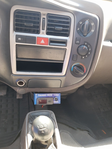 Imagem 7 de 7 de Hyundai Hr 2.5 8v Baú