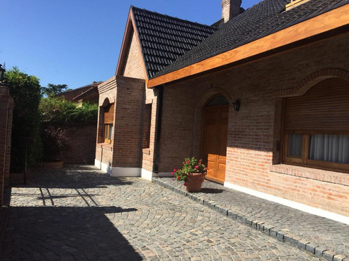 Imagen 3 de 30 de Casa En Venta, Hipólito Yrigoyen 770, Belén De Escobar