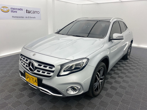 Imagen 2 de 25 de Mercedez Benz Clase Gla 200 Urban 1.6